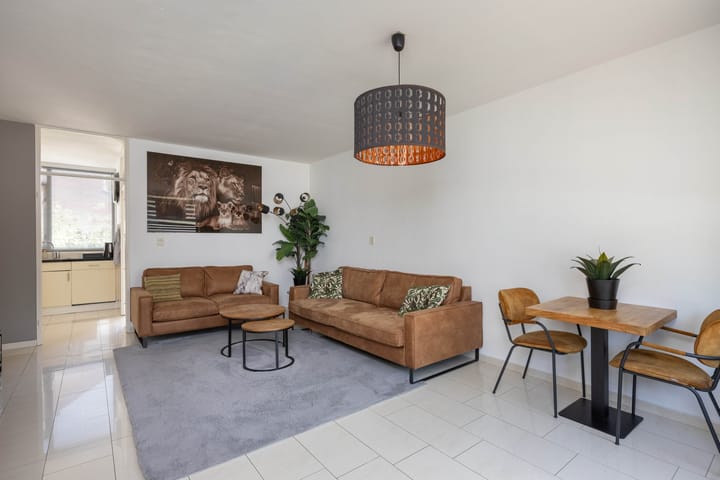 Hoekwoning te koop: Willem Royaardsstraat 49, Hengelo