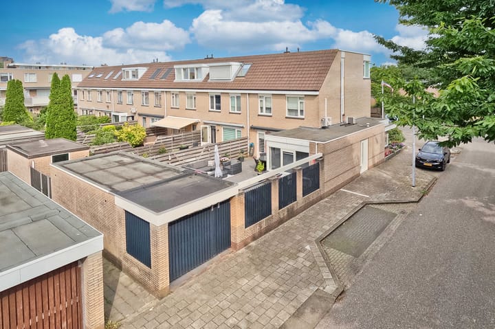 Hoekwoning te koop: Geraniumlaan 123, Badhoevedorp