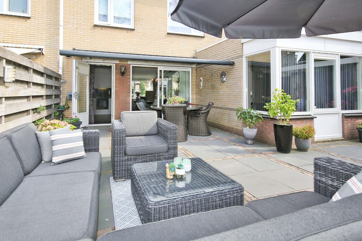 Hoekwoning te koop: Geraniumlaan 123, Badhoevedorp