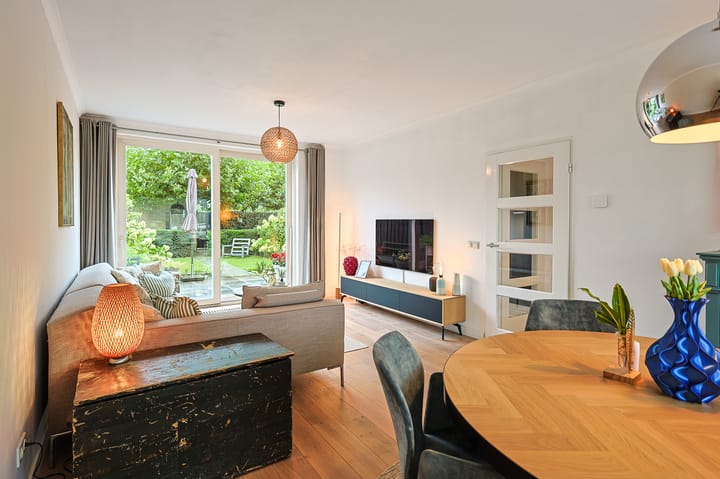 Tussenwoning te koop: Clematislaan 50, Waalre