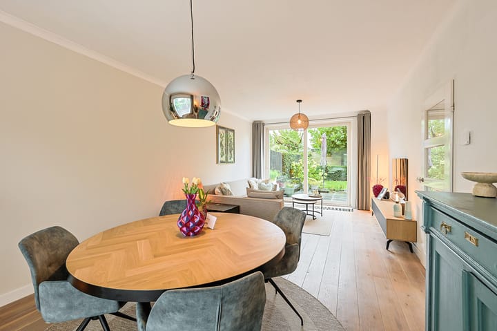 Tussenwoning te koop: Clematislaan 50, Waalre