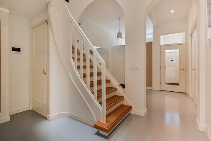 Tussenwoning te koop: Van Soutelandelaan 7, 'S-Gravenhage