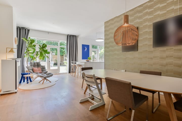 Tussenwoning te koop: Van Soutelandelaan 7, 'S-Gravenhage