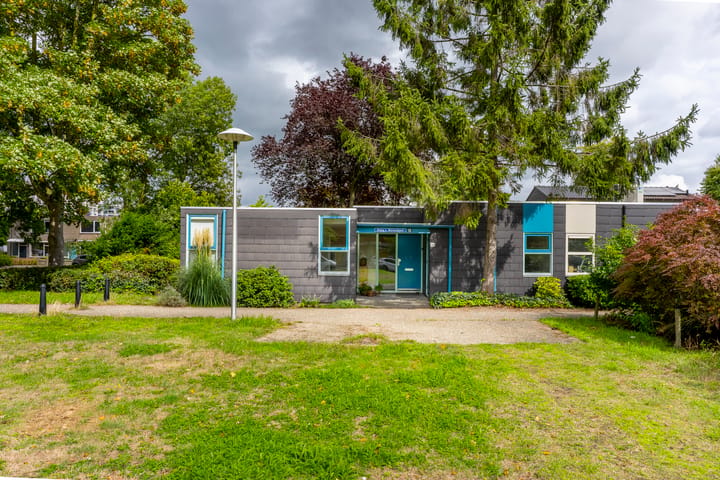 Tussenwoning te koop: Anna van Burendreef 68, Utrecht