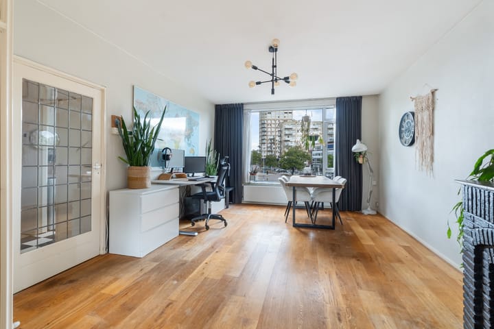 Appartement te koop: Koningin Julianalaan 382, Voorburg