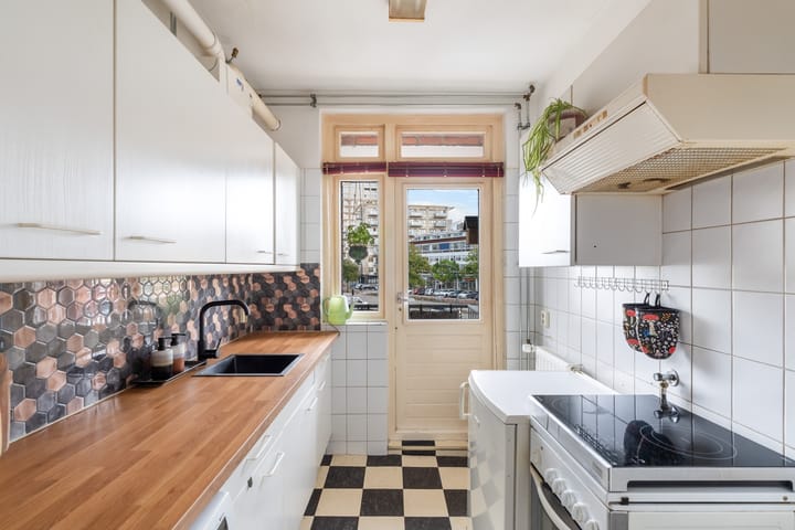Appartement te koop: Koningin Julianalaan 382, Voorburg