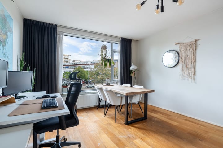 Appartement te koop: Koningin Julianalaan 382, Voorburg