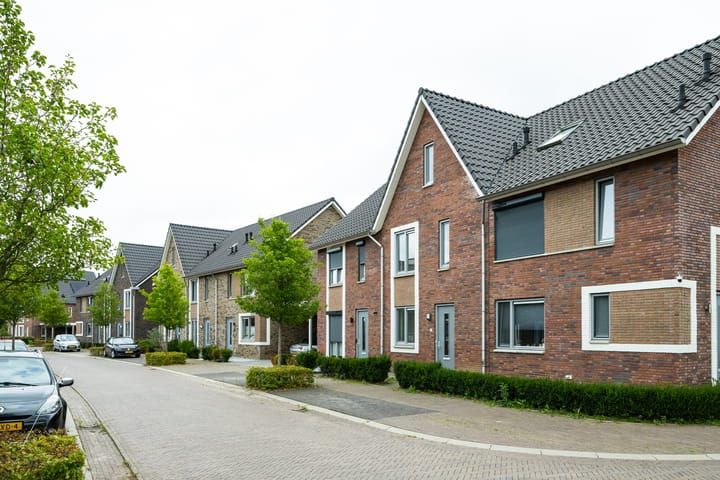 Tussenwoning te koop: Arkenhaag 16, Zevenaar