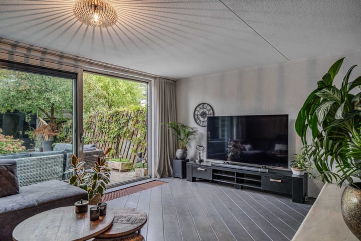 Hoekwoning te koop: Aristoteleslaan 3, Huizen