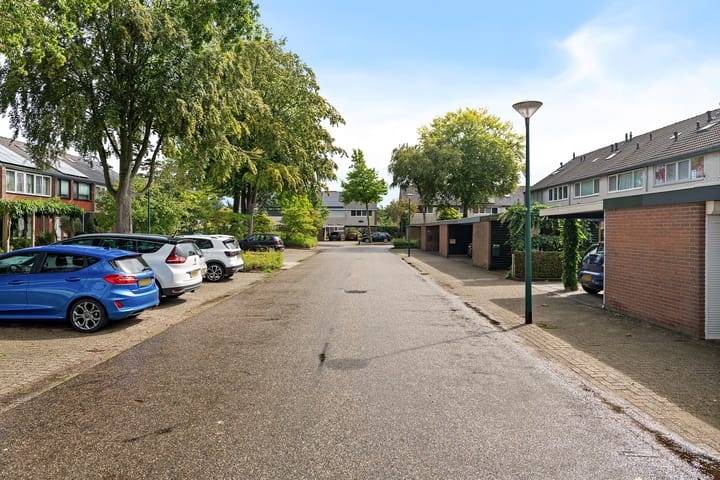 Tussenwoning te koop: Burgemeester Raijmakerslaan 60, Grave