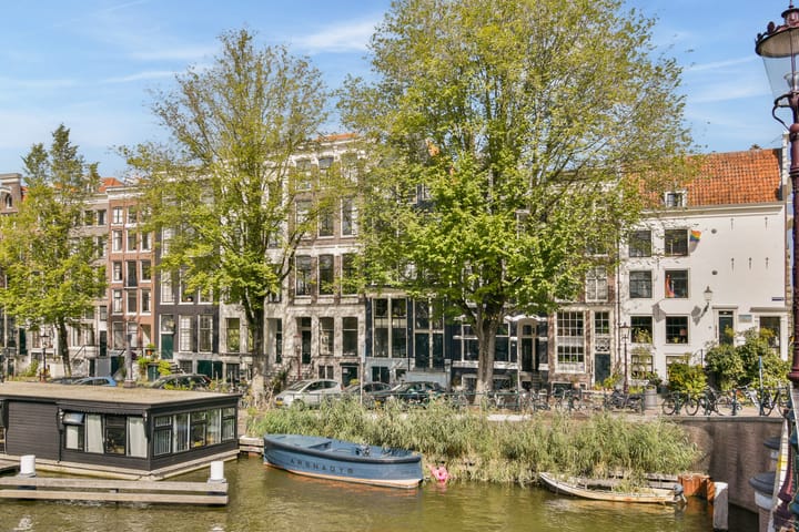 Photo 2 of Binnenkant 49-A