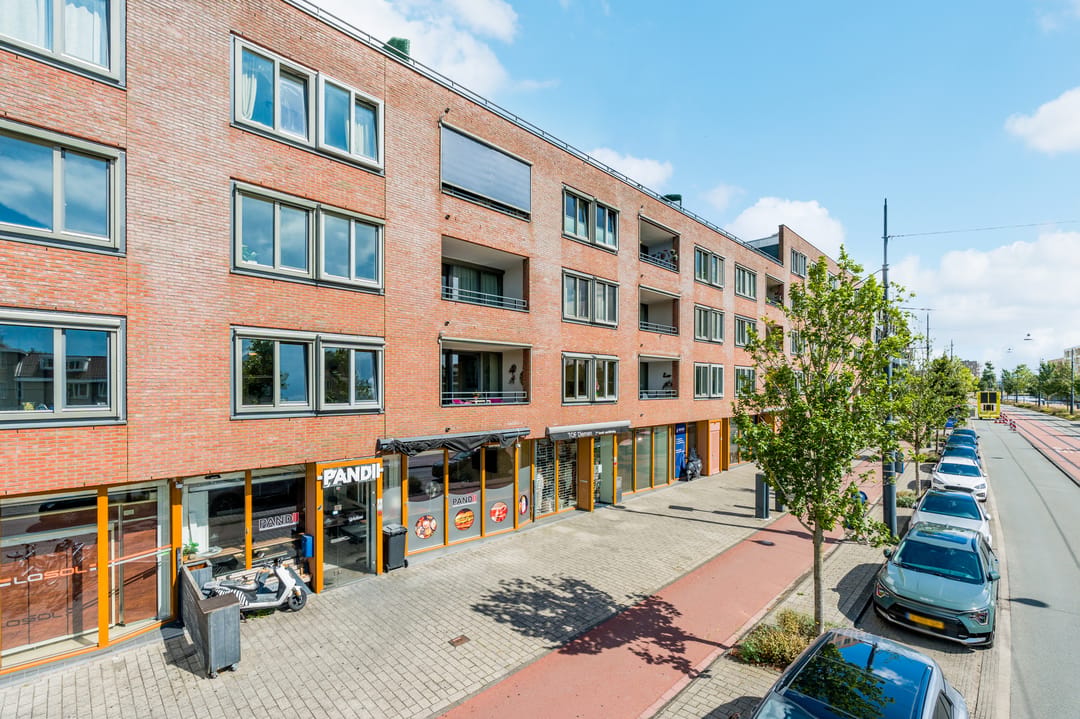Photo 41 of Ouddiemerlaan 2-H