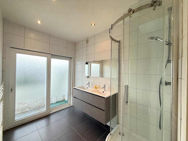 Appartement te koop: Bennekomstraat 133, 'S-Gravenhage