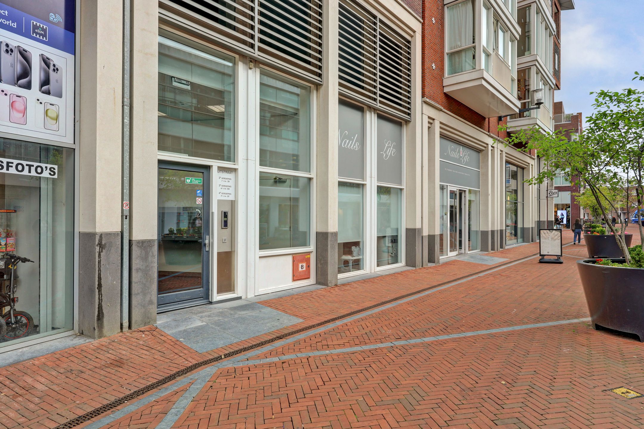 Foto 42 van Uitstraat 65