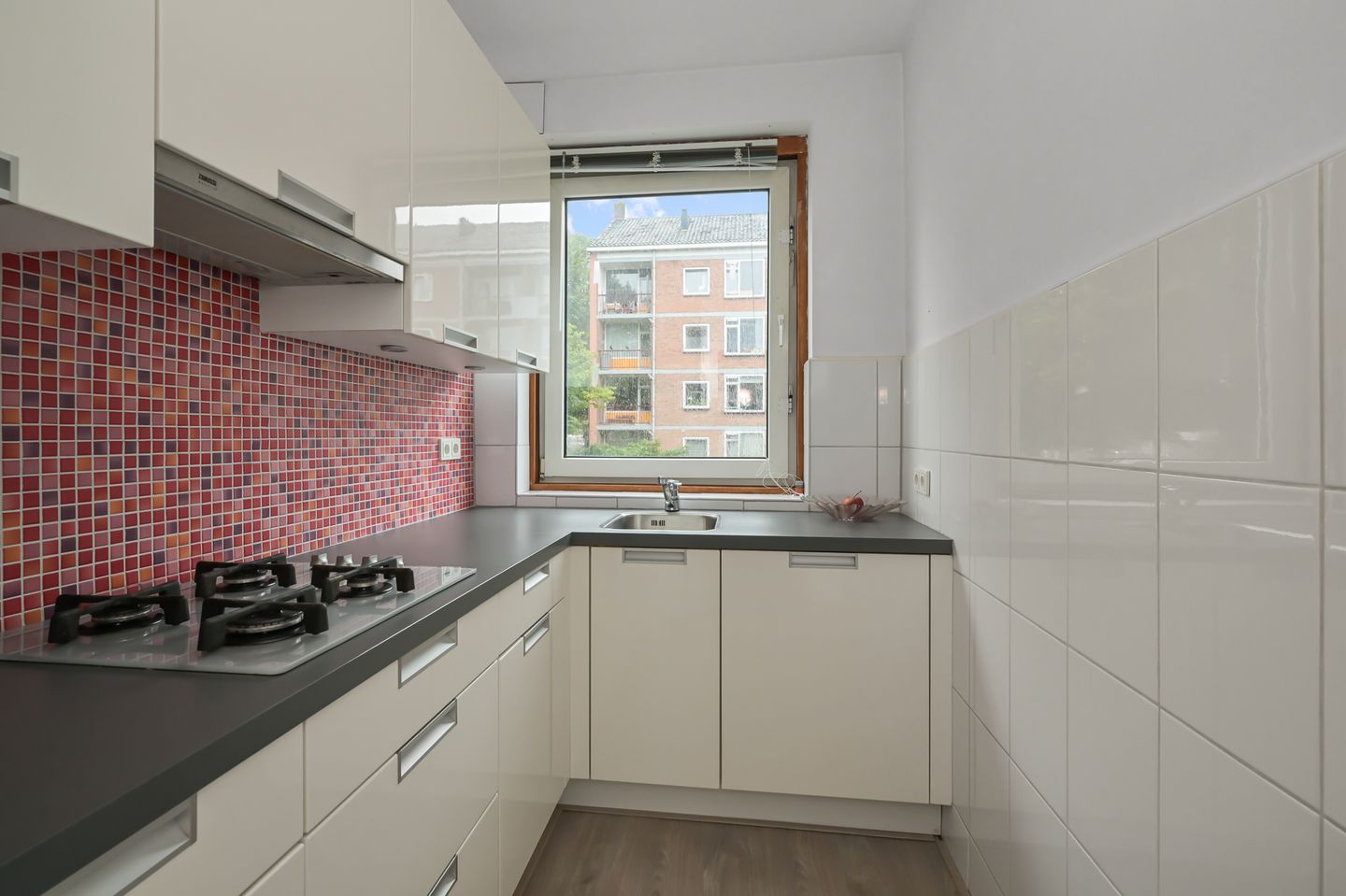 Photo 14 of Van Mourik Broekmanstraat 6-1