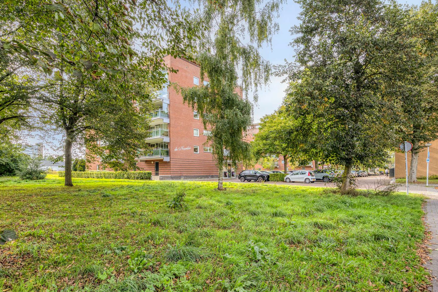 Photo 35 of Noorderkroonstraat 139