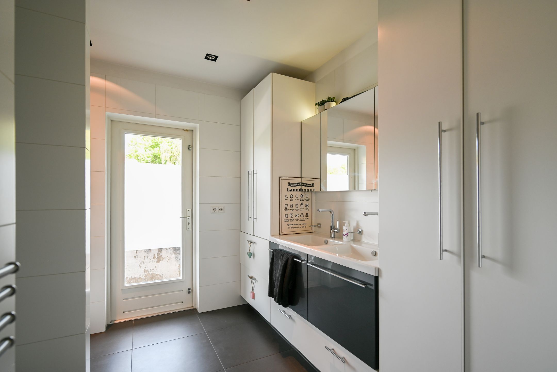 Photo 24 of Pieter de Hooghlaan 53