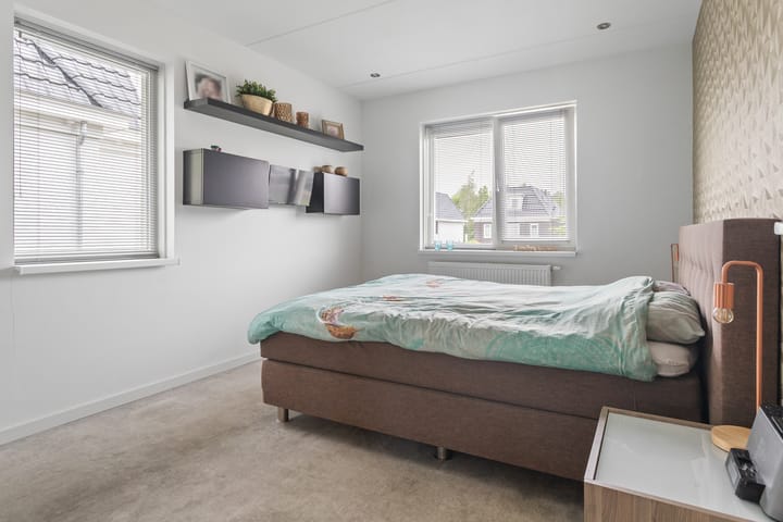 Vrijstaande woning te koop: Slipsteek 13, Almere