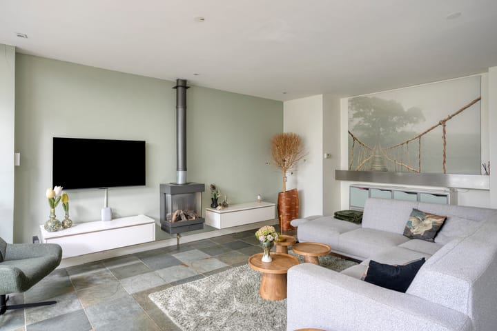 Tussenwoning te koop: Mosterdhof 127, Westervoort