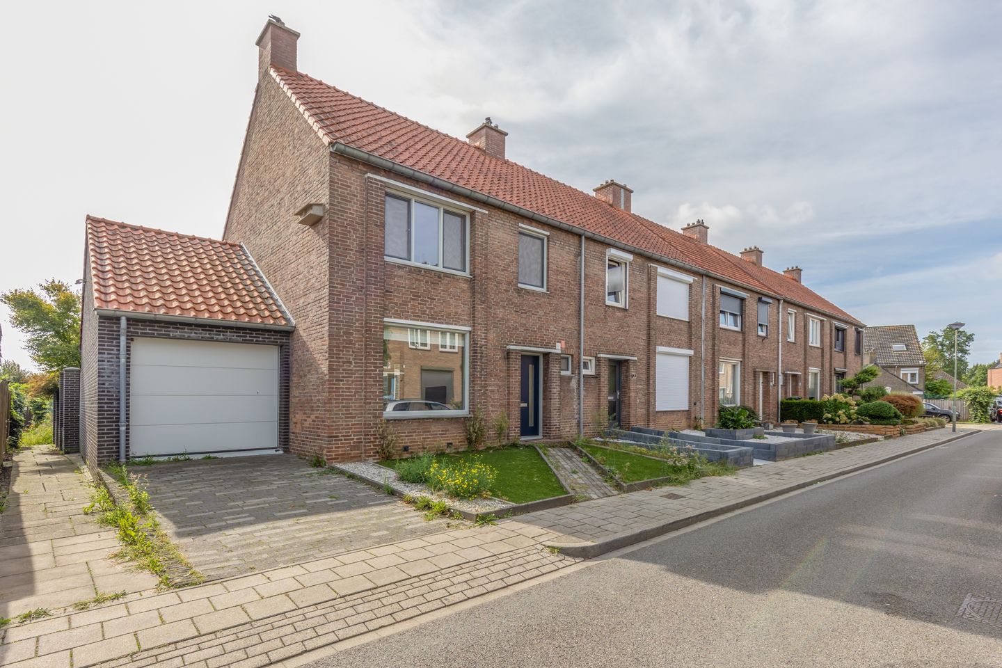 Foto 4 van Mgr. Feronstraat 1