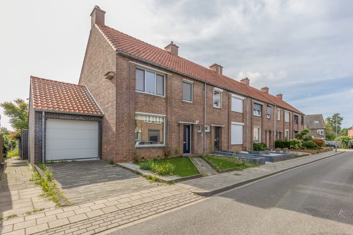 Foto 4 van Mgr. Feronstraat 1