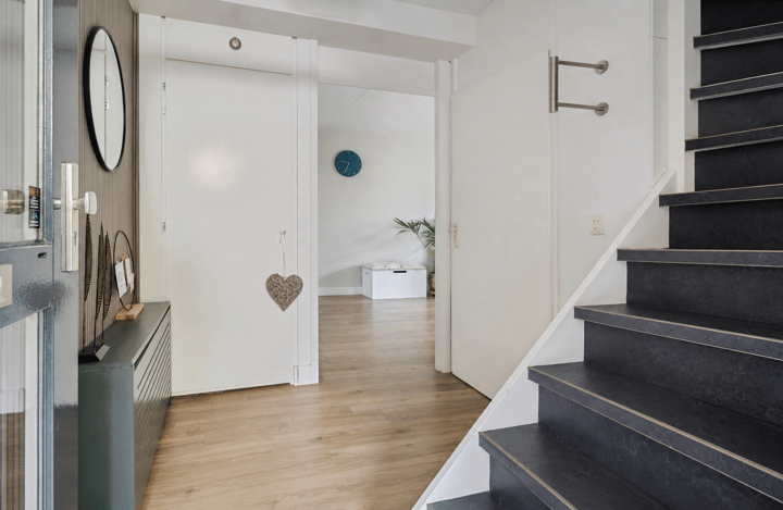 Twee-onder-één-kap te koop: Kampereiland 8, Emmeloord