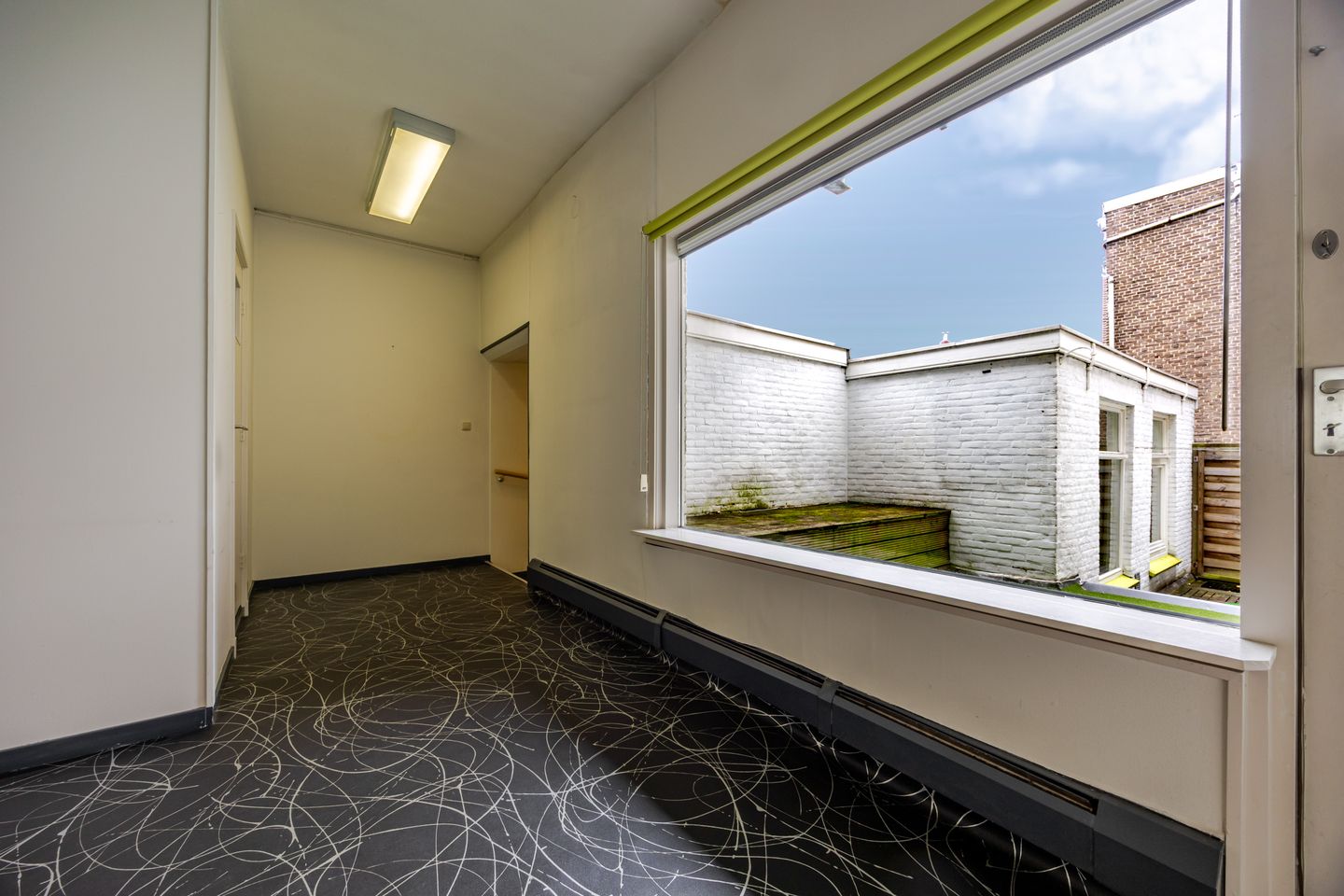 Photo 25 of Willemstraat 6
