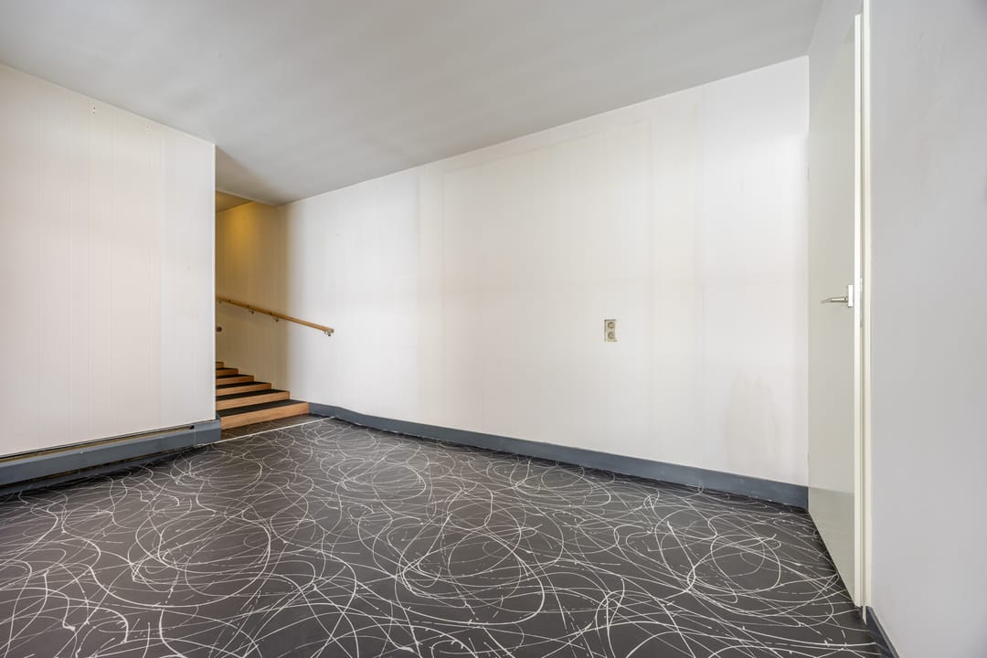 Photo 32 of Willemstraat 6