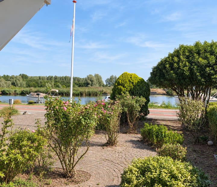 Tussenwoning te koop: Akerdijk 8, Lijnden
