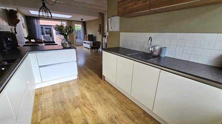 Tussenwoning te koop: Esdoornlaan 10, Zaandijk