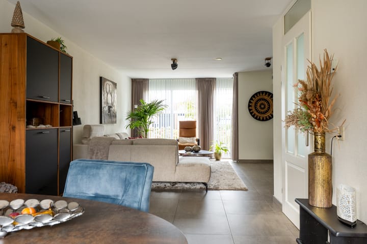 Hoekwoning te koop: Thorbeckelaan 105, Roosendaal
