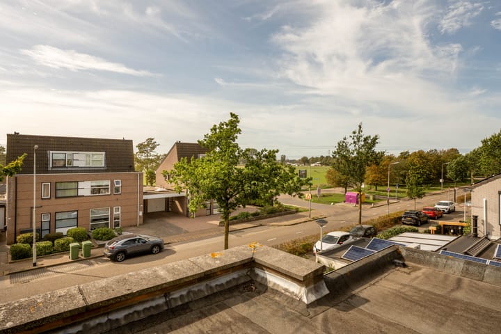 Hoekwoning te koop: Thorbeckelaan 105, Roosendaal