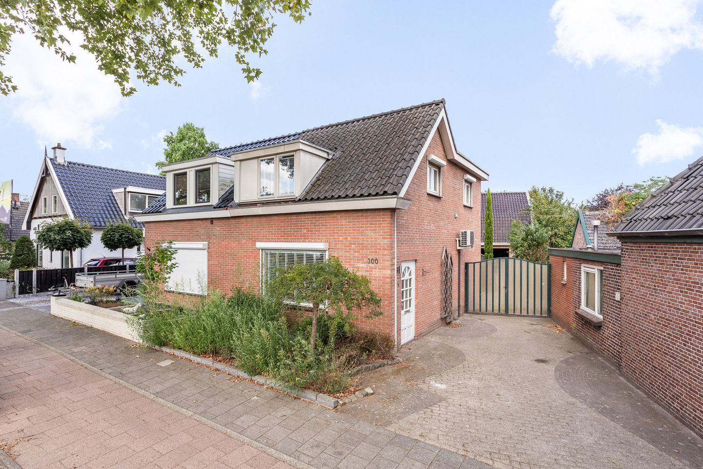 Foto 1 van Grotestraat 300