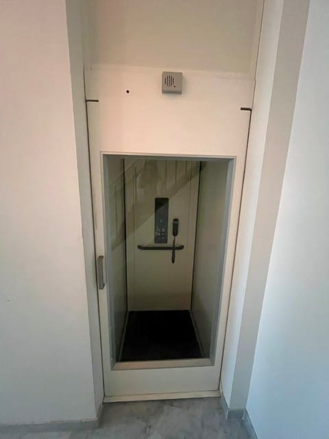 Photo 32 of Tesselschadestraat 5-C