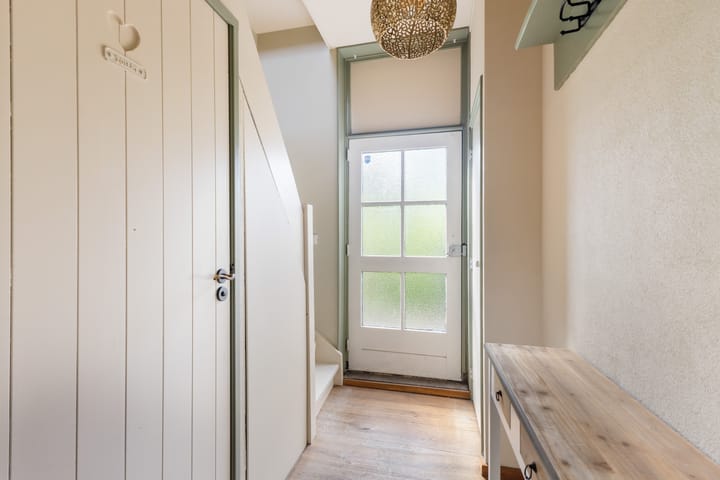 Twee-onder-één-kap te koop: Rivierdijk 610, Hardinxveld-Giessendam