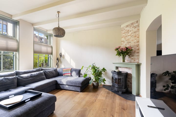 Twee-onder-één-kap te koop: Rivierdijk 610, Hardinxveld-Giessendam