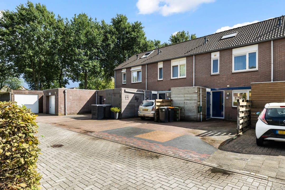 Photo 1 of Zwaluwenveld 99