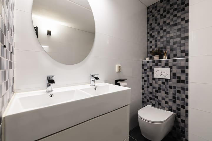 Tussenwoning te koop: Couperusweg 11, Almere