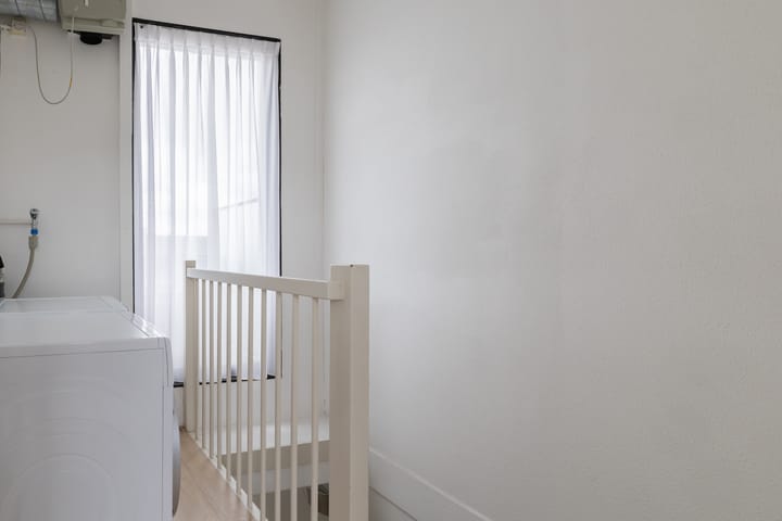 Tussenwoning te koop: Couperusweg 11, Almere