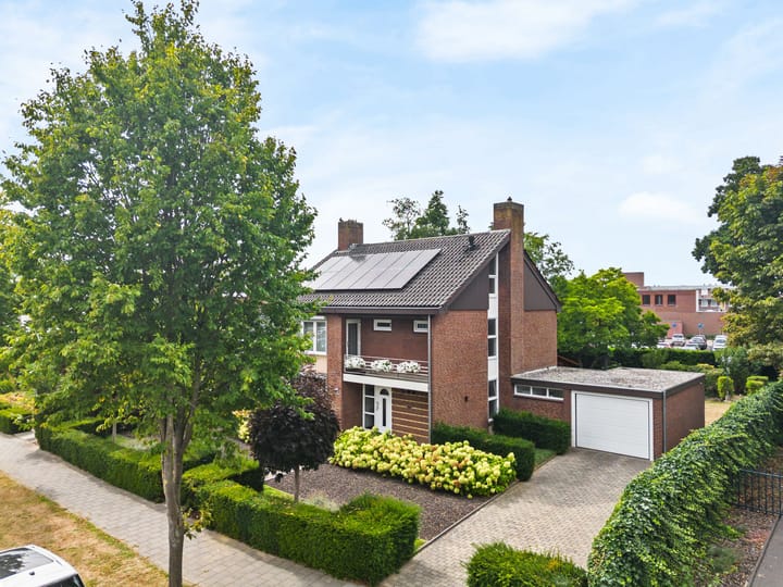 Vrijstaande woning te koop: Suikerdoossingel 26, Maasbracht