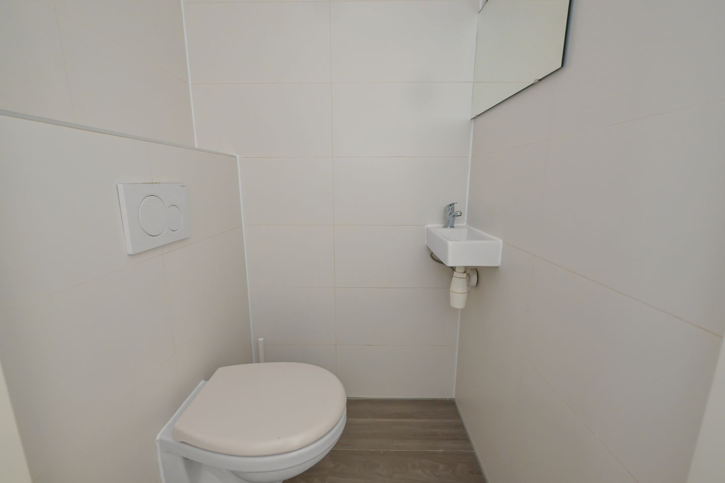 Foto 10 van Raden Adjeng Kartinistraat 41