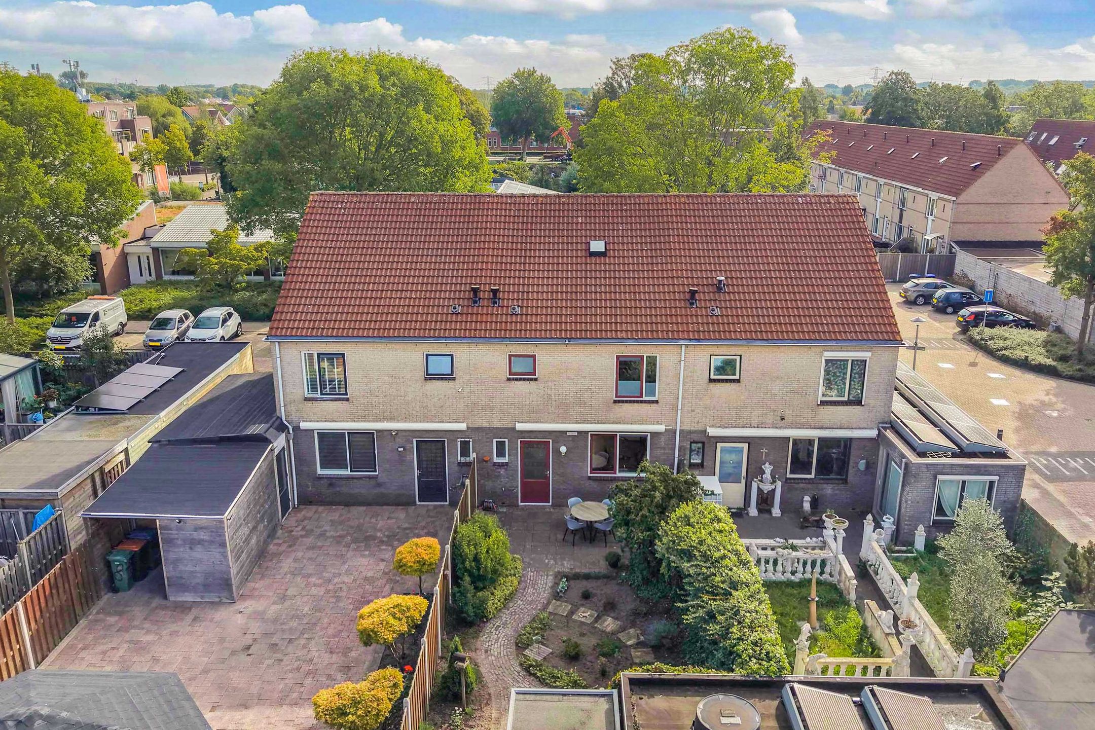 Foto 48 van Rhônestraat 10