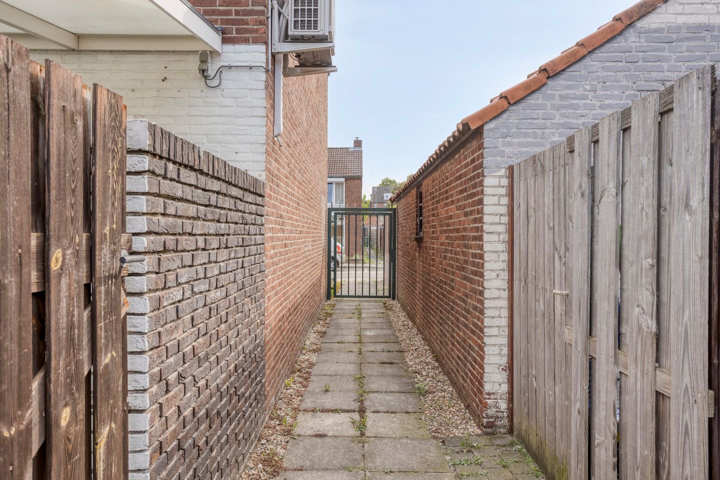 Photo 19 of Karolingenstraat 40