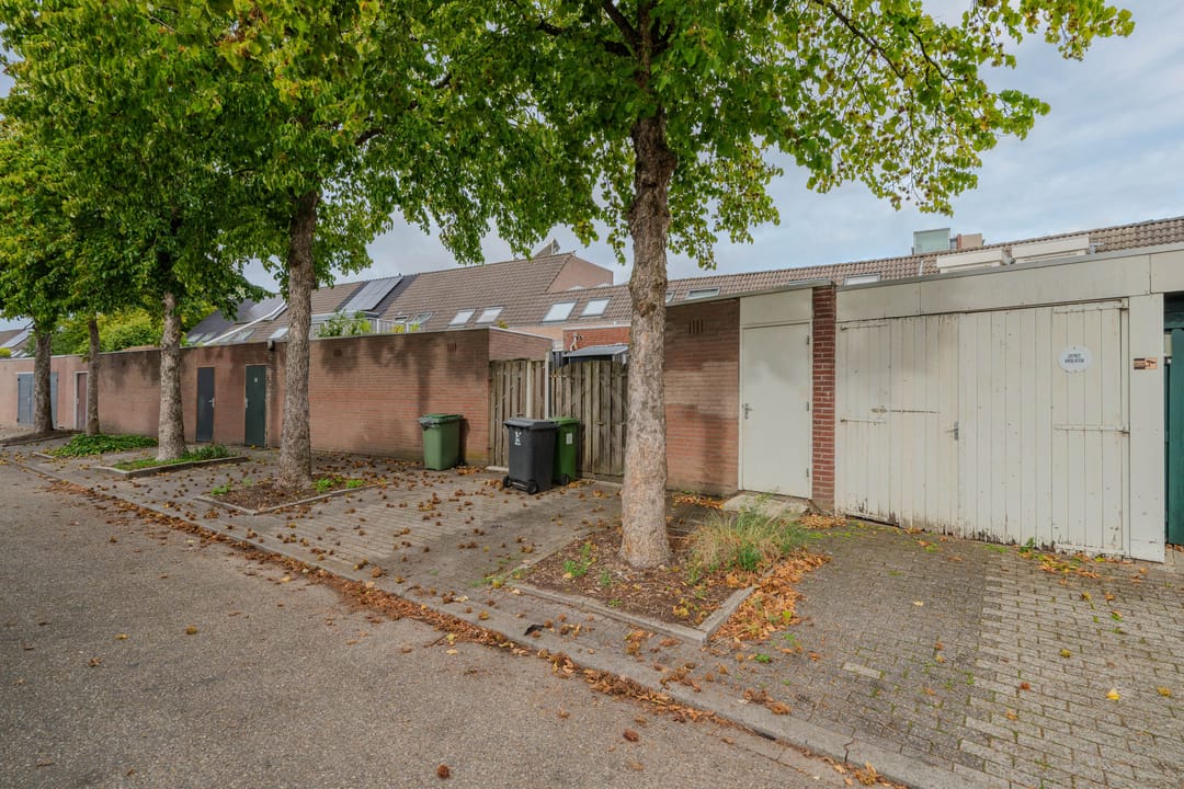 Photo 38 of Anne Frankstraat 27