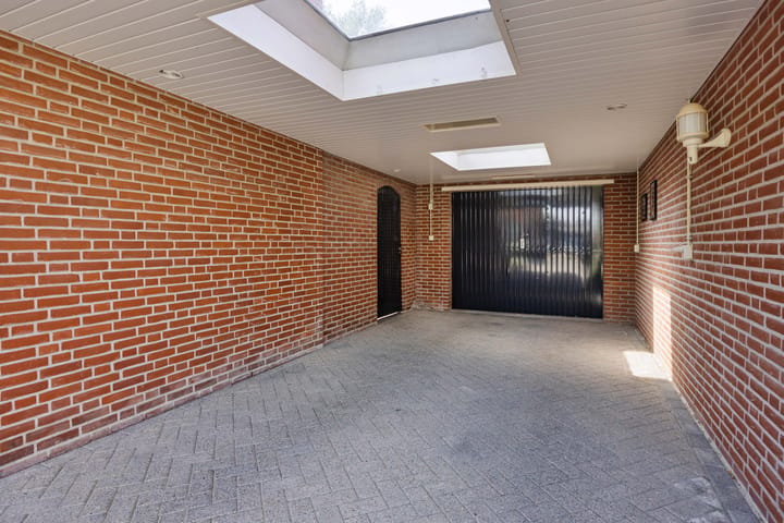 Twee-onder-één-kap te koop: Hazelaar 88, Liessel