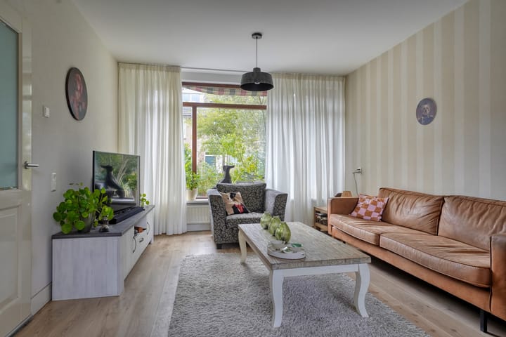 Tussenwoning te koop: Leliestraat 23, Katwijk (Zh)