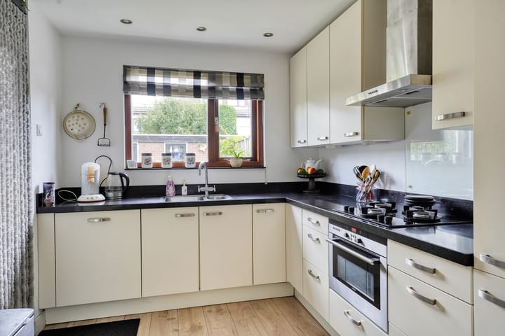 Tussenwoning te koop: Leliestraat 23, Katwijk (Zh)