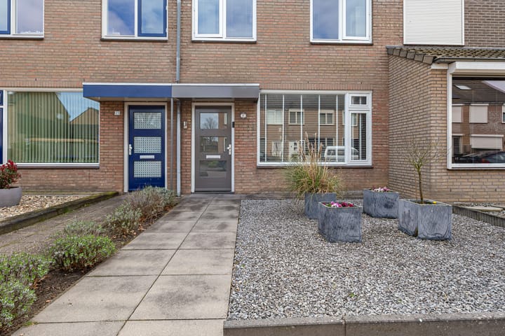 Tussenwoning te koop: van Kinsbergenstraat 27, Dongen