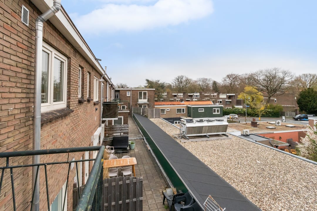 Photo 11 of Bodemanstraat 9-A