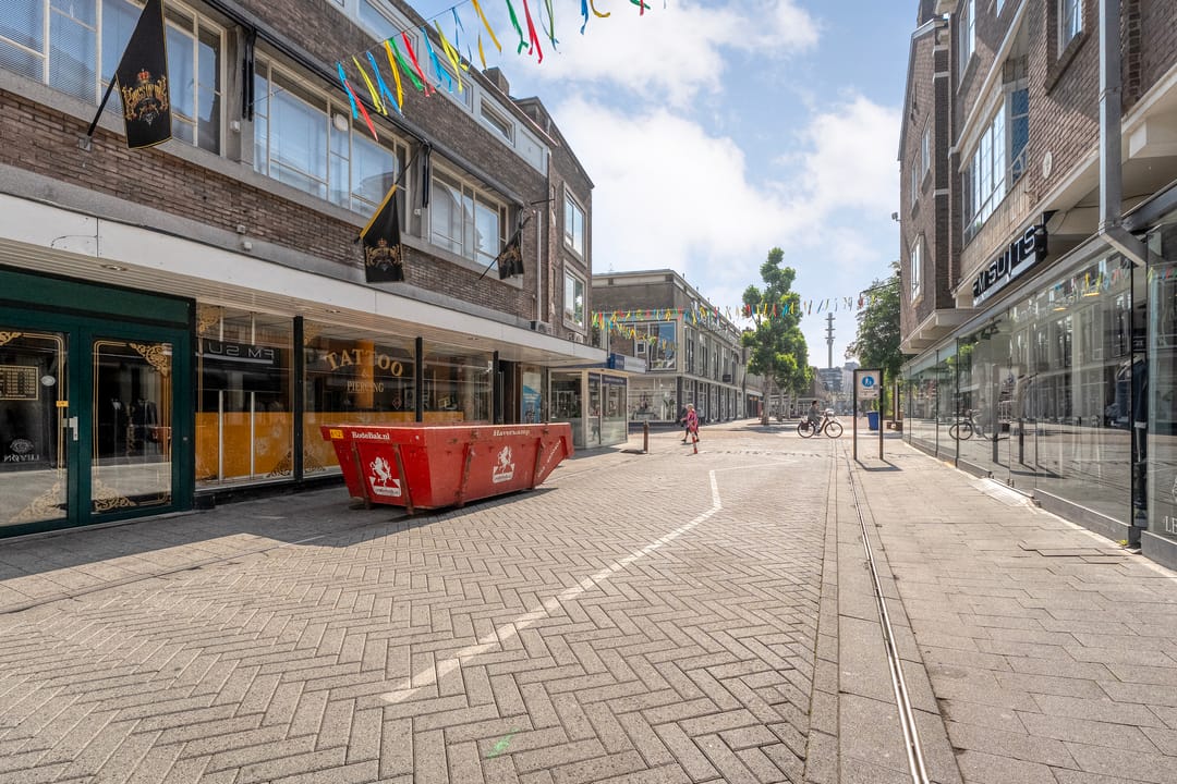 Photo 7 of Marktstraat 8-A